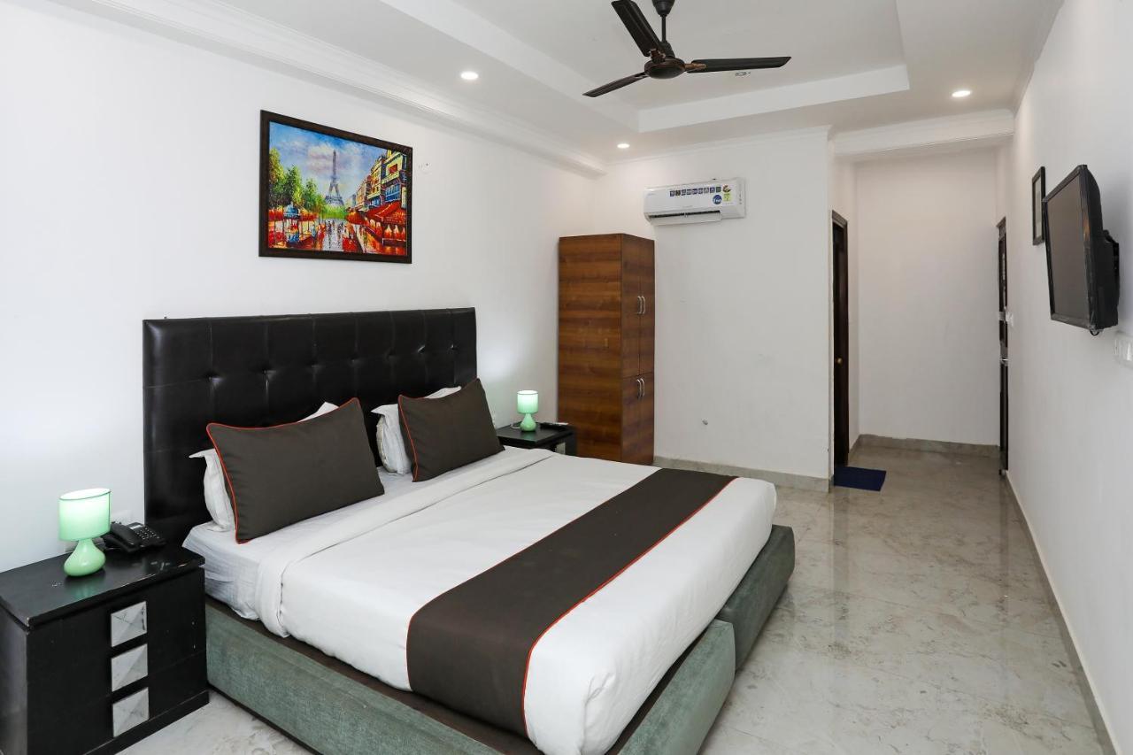 Hotel Collection O Residency Near Dwarka Sector 21 Metro Station à Kapas Hera Extérieur photo