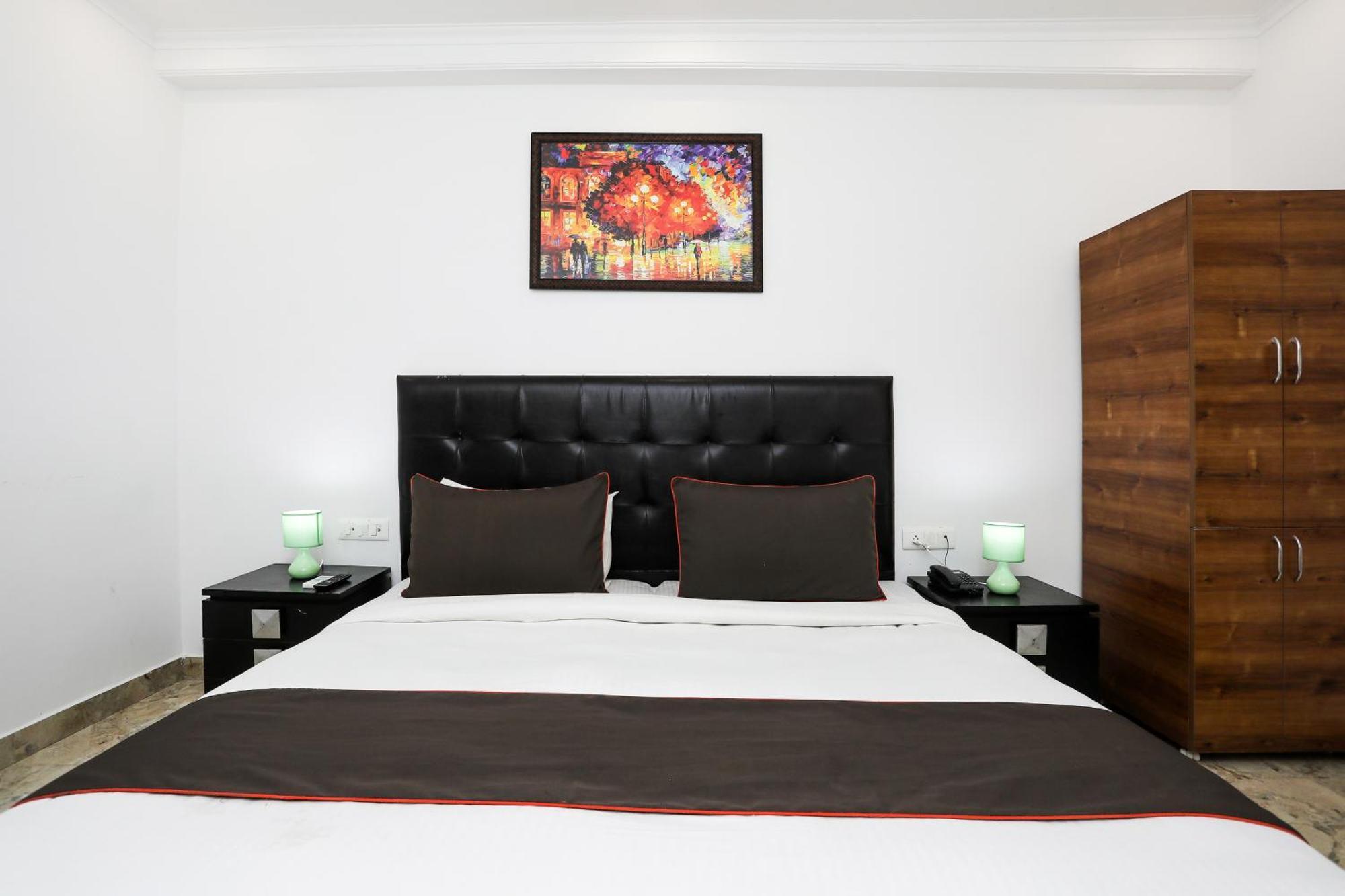 Hotel Collection O Residency Near Dwarka Sector 21 Metro Station à Kapas Hera Extérieur photo