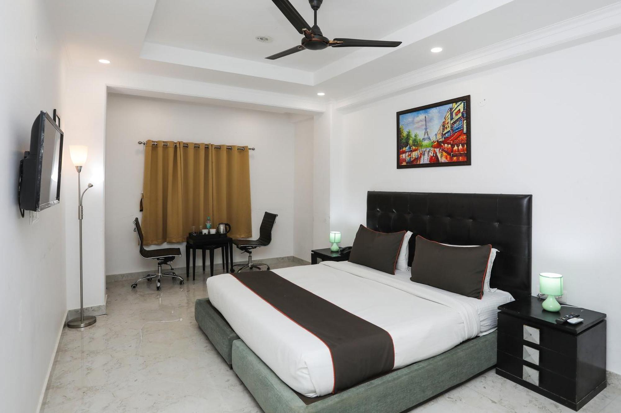 Hotel Collection O Residency Near Dwarka Sector 21 Metro Station à Kapas Hera Extérieur photo