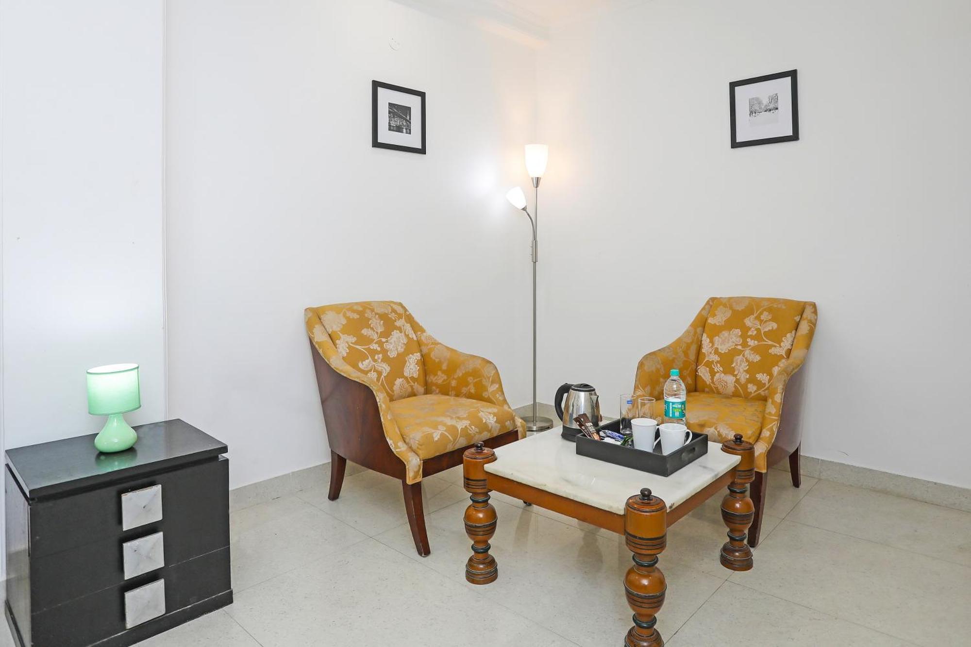 Hotel Collection O Residency Near Dwarka Sector 21 Metro Station à Kapas Hera Extérieur photo