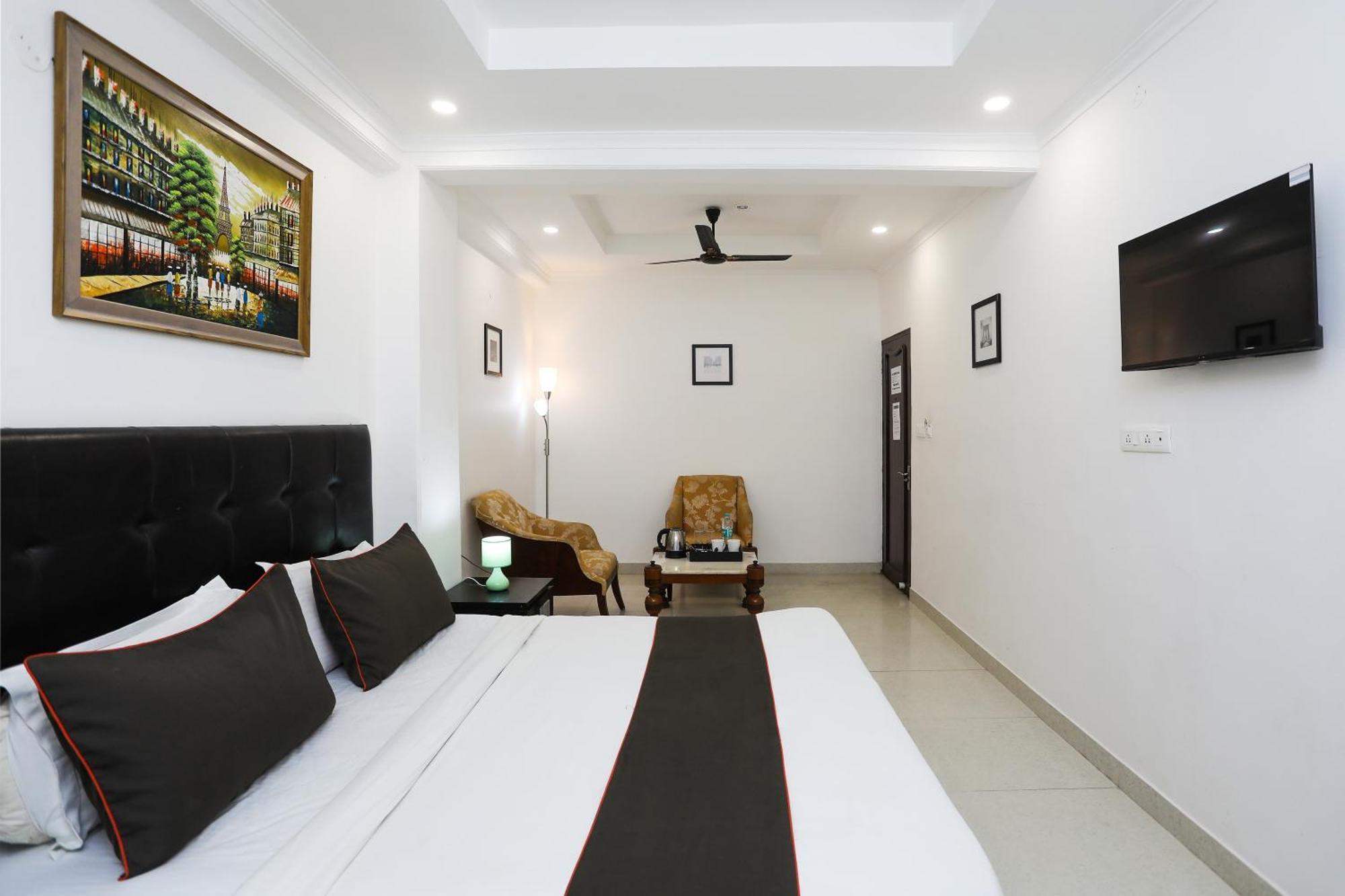 Hotel Collection O Residency Near Dwarka Sector 21 Metro Station à Kapas Hera Extérieur photo