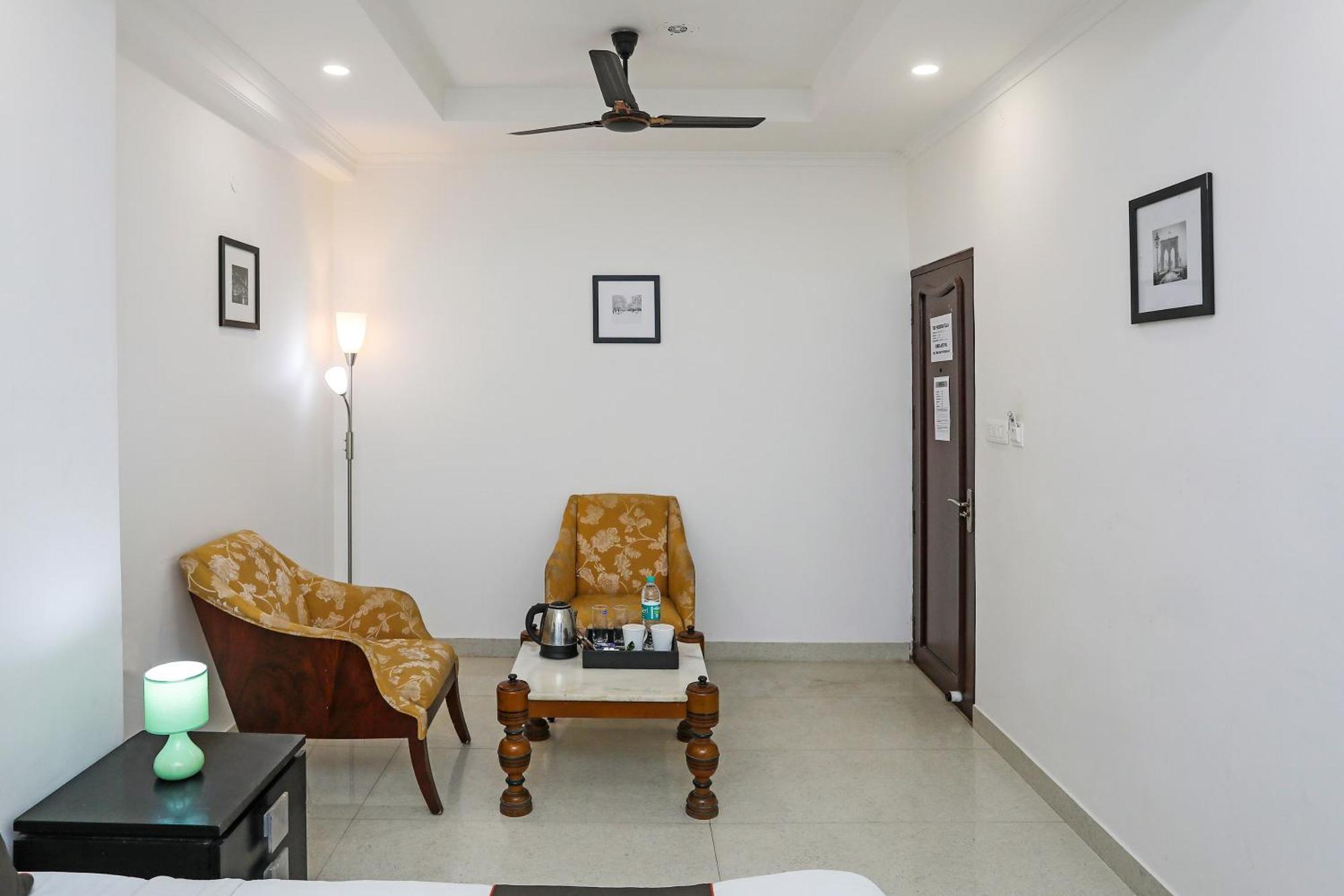 Hotel Collection O Residency Near Dwarka Sector 21 Metro Station à Kapas Hera Extérieur photo