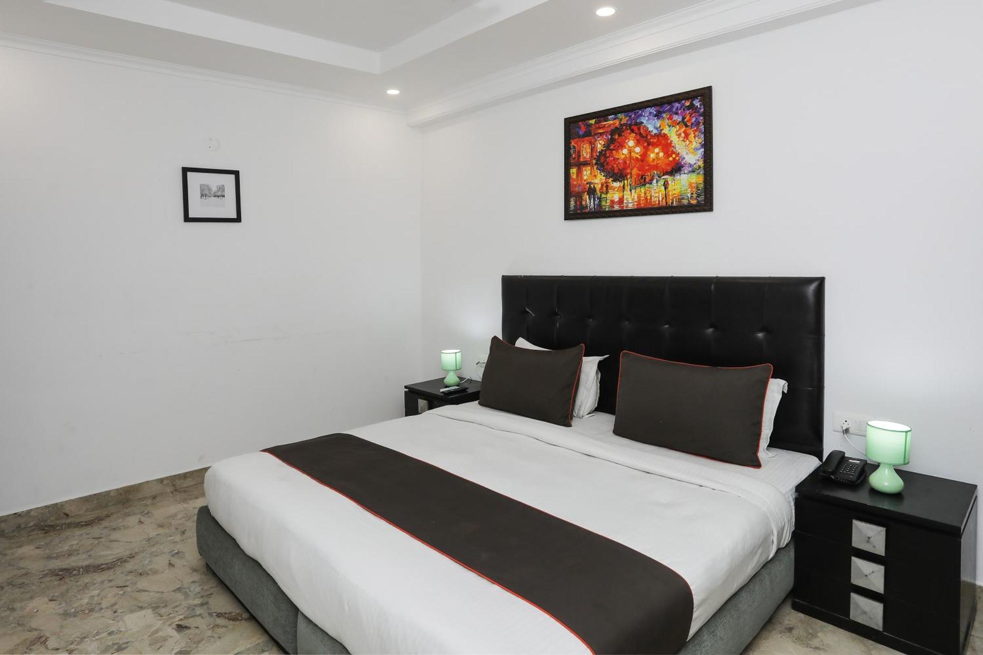 Hotel Collection O Residency Near Dwarka Sector 21 Metro Station à Kapas Hera Extérieur photo