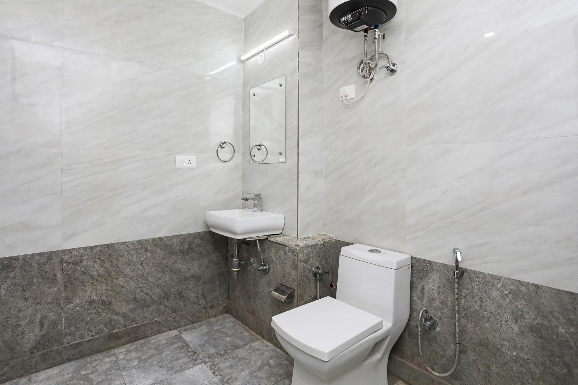 Hotel Collection O Residency Near Dwarka Sector 21 Metro Station à Kapas Hera Extérieur photo