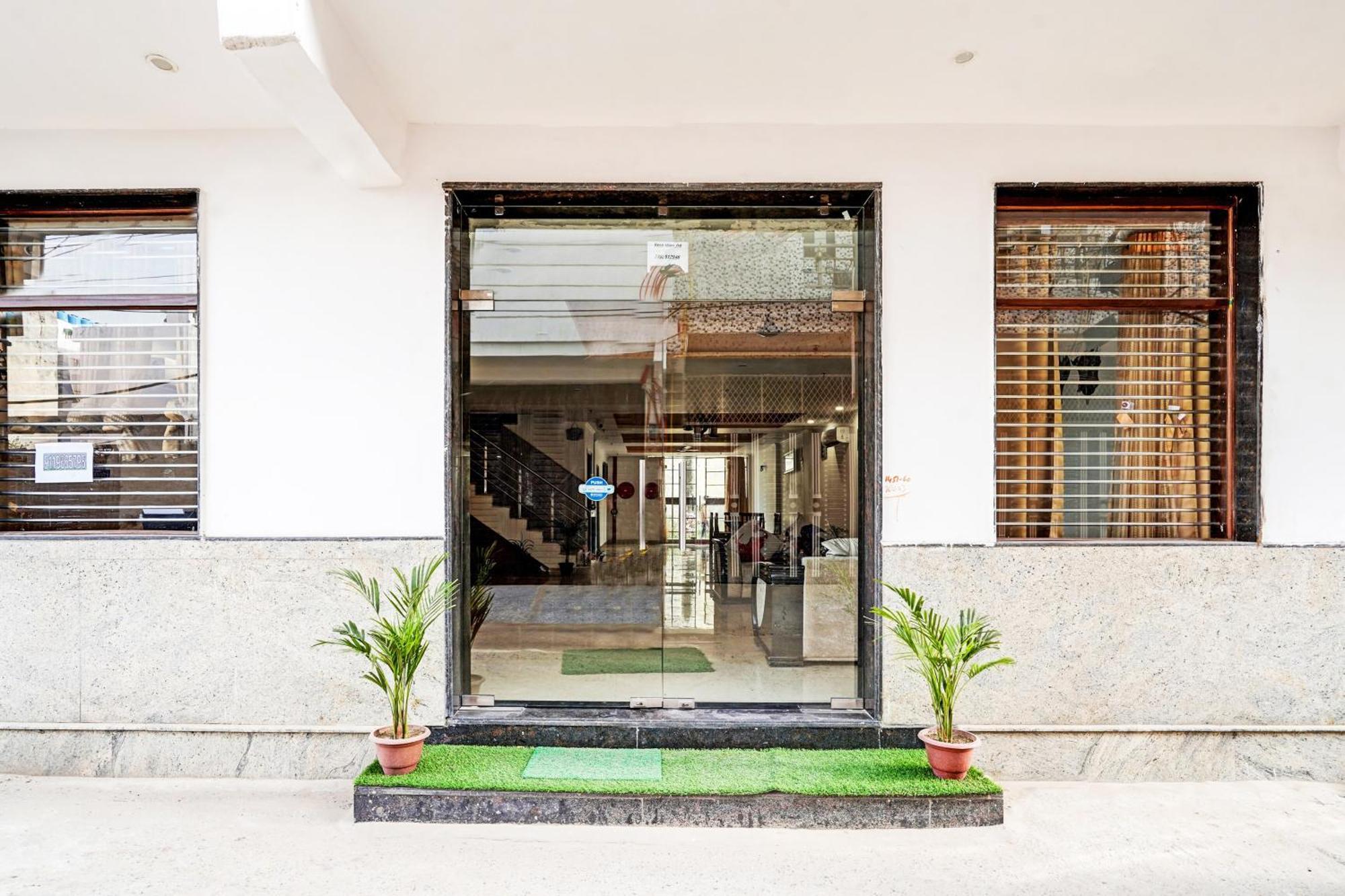 Hotel Collection O Residency Near Dwarka Sector 21 Metro Station à Kapas Hera Extérieur photo